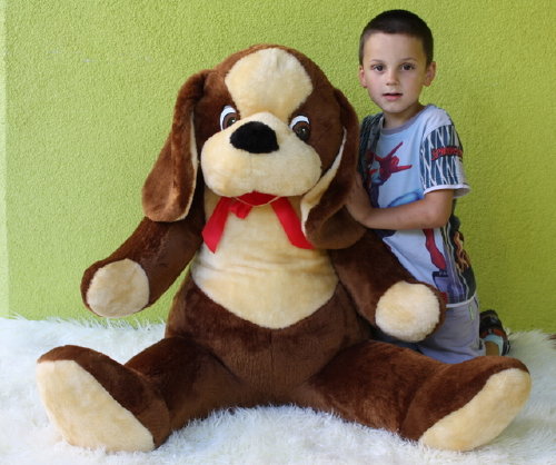 perro de peluche gigante