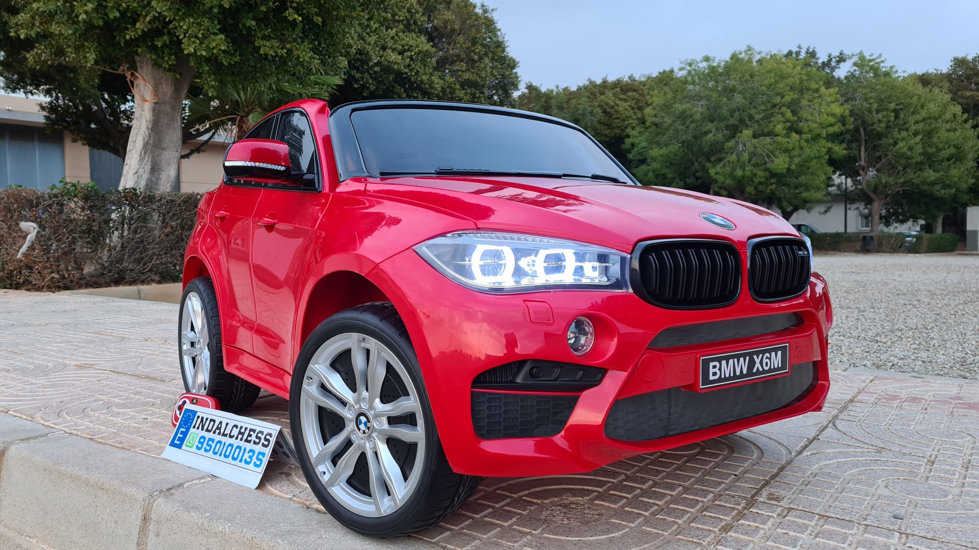 BMW X6M, PLAZAS,12V, ROJO, Coches eléctricos y motos para niños