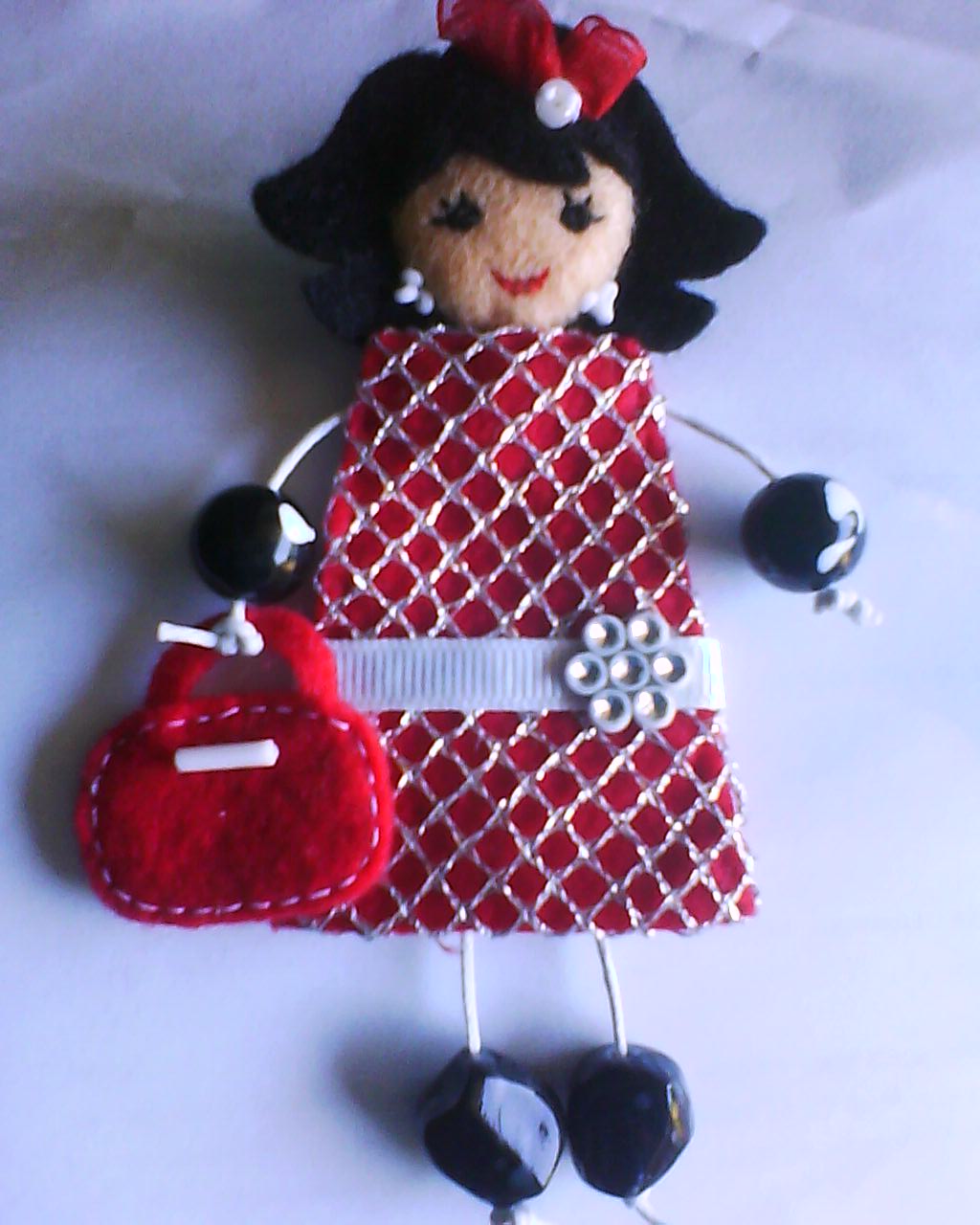 BROCHE MUNECA FIELTRO MUJER CON VESTIDO DE MALLAS. REF 1121 Coches electricos y motos para ninos a bateria 12v con mando RC quads infantiles tractores infantiles camiones para ninos realizamos envios ...