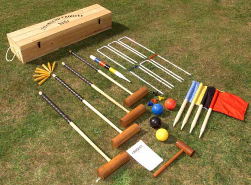 JUEGO DE CROQUET DE MADERA TOWNSEND, INCLUIDA CAJA DE MADERA
