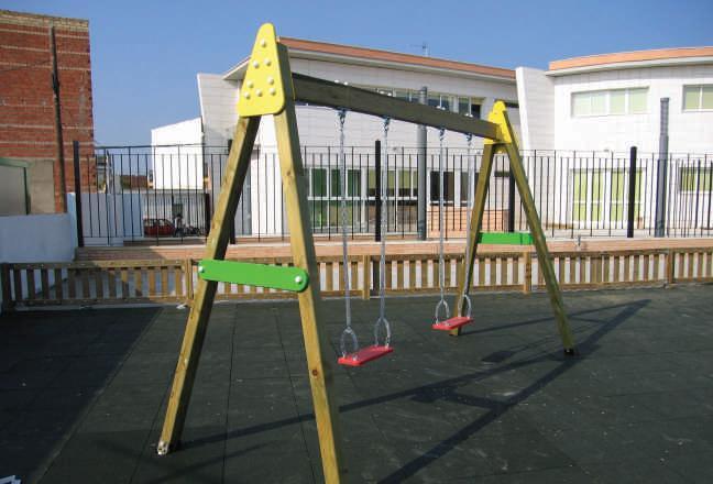 Venta columpio antivandalico para uso publico, columpio de madera con dos asientos de seguridad, REF ASL_225A