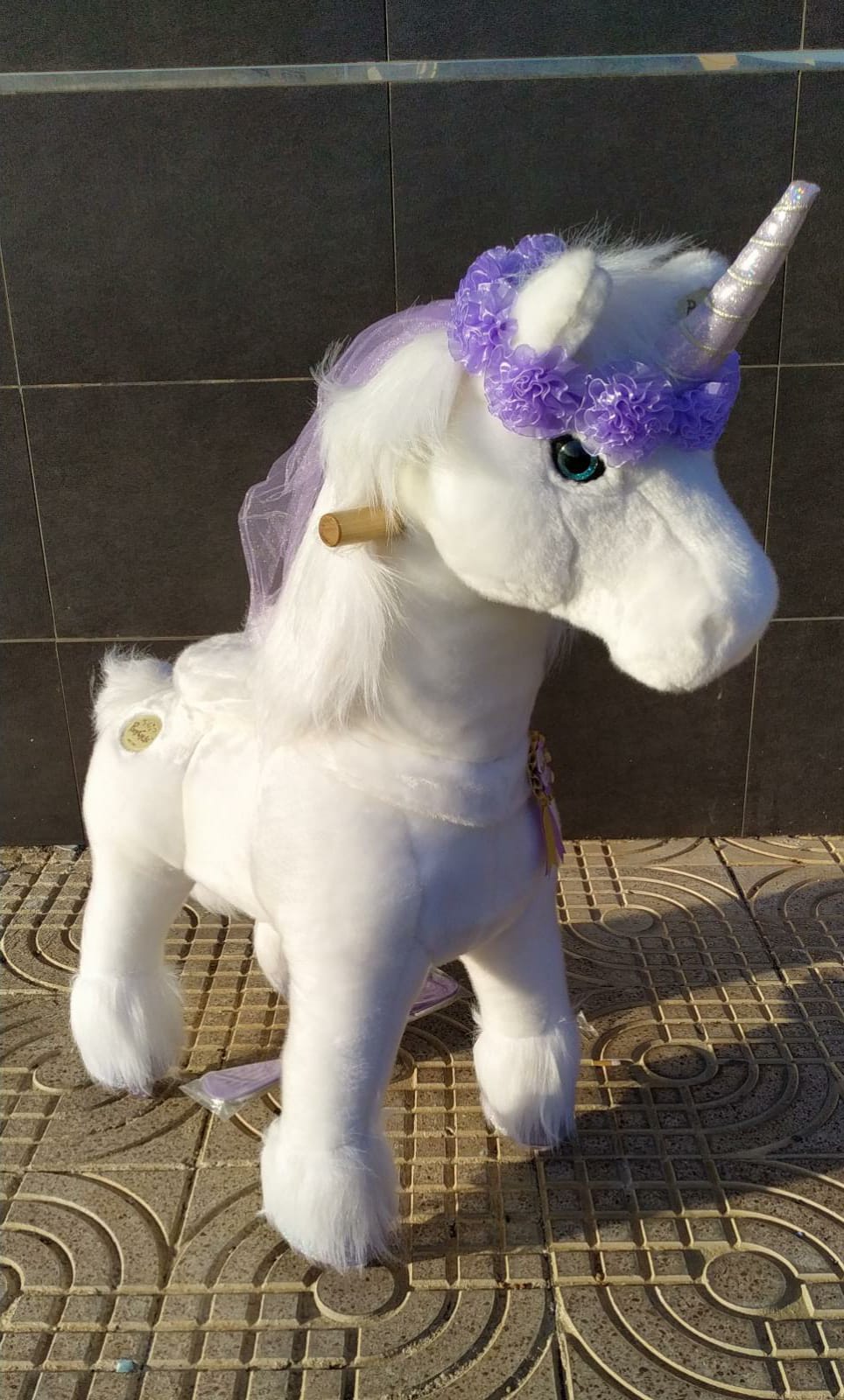 unicornio con ruedas feber