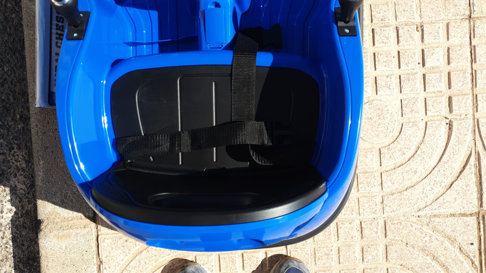 YKUNIR BMW I4 – Vehículo eléctrico de 12 V, con licencia para niños