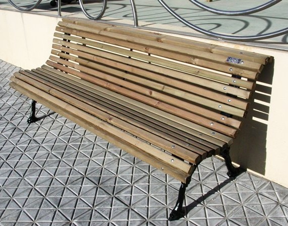 MOBILIARIO EXTERIOR BANCO LISTONES Y PATAS HIERRO. LARGO 1,5m. REF ASL