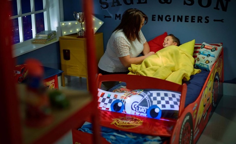 CAMAS PARA NIÑOS - CAMA BAJITA CARS CON LUZ - 17726, IndalChess Tienda