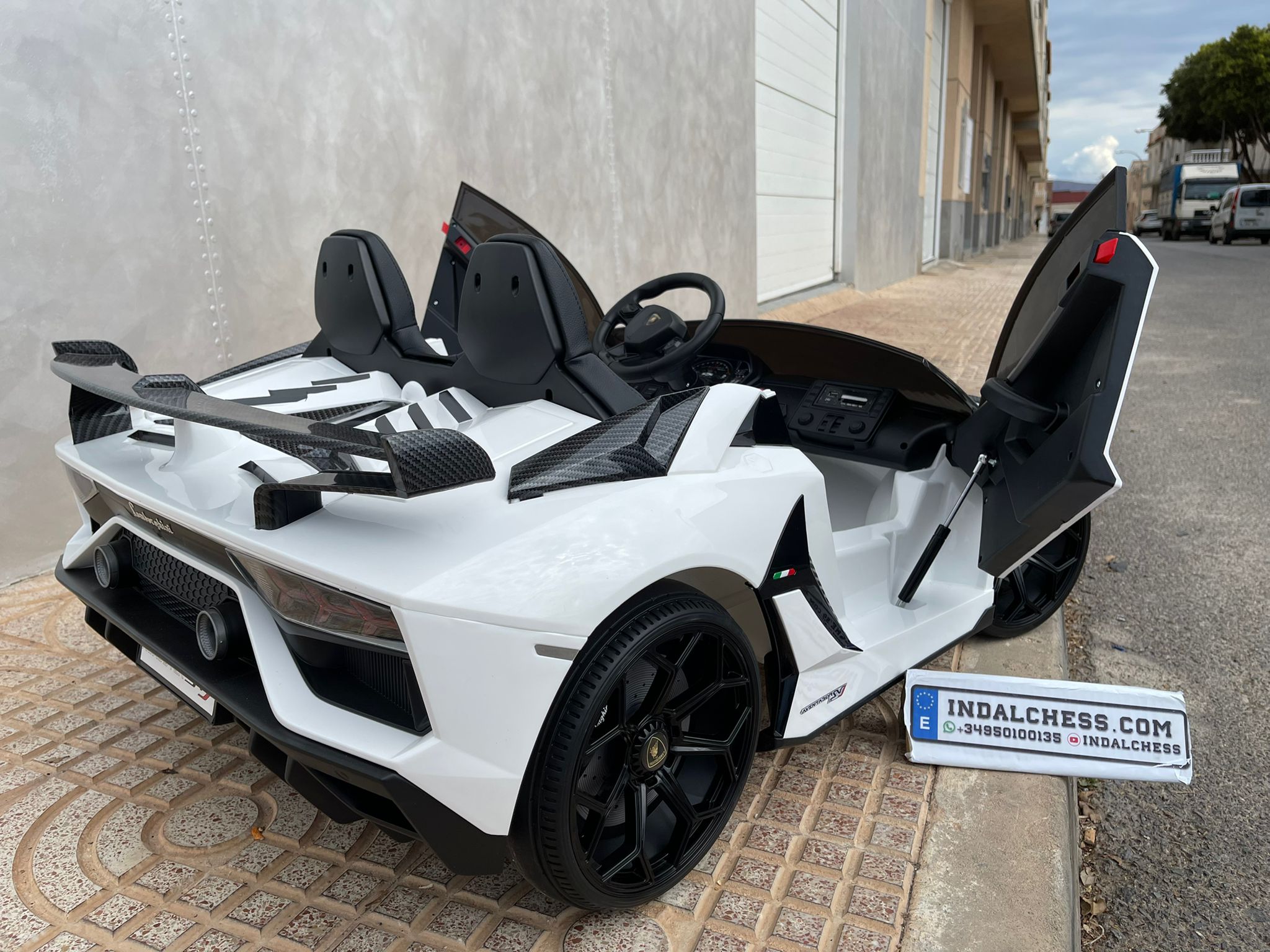Coche Eléctrico para Niños Lamborghini Aventador SVJ 24V con Licencia, Función Drift, 2 Asientos