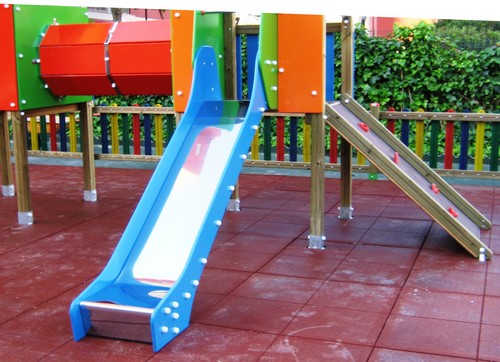 Tobogan parque infantil