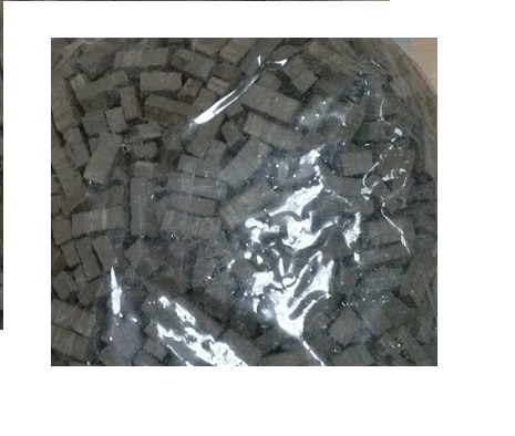 Bolsa 155 gramos de piedra negra para construcción maquetas. CUIT 2964