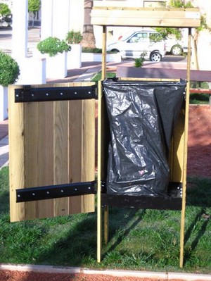 PAPELERA DE MADERA PARA JARDINES O FINCAS RURALES. REF ASL_540