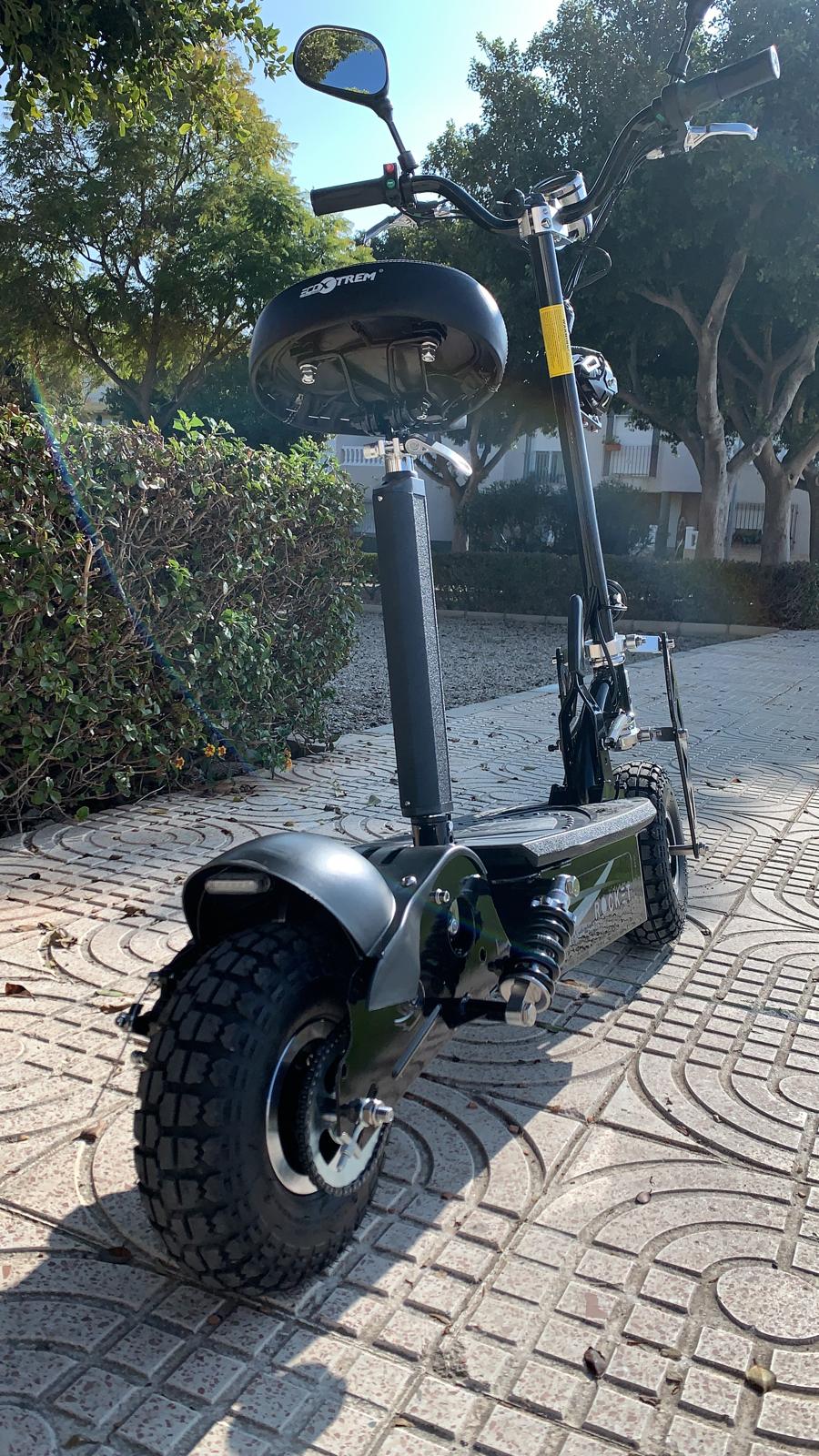 eléctrico plegable con motor de 36V Y 800W ECOXTREM