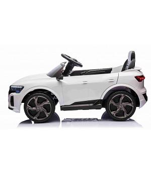 Vehículo eléctrico infantil  Audi SQ8 BLANCO 12v, rc, 1-4 años, RUEDAS GOMA, ASIENTO PIEL - INDA785-RA-BRD-2168