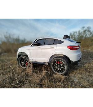 Coche infantil Mercedes GLC63 4x4 FULL OPTION, blanco, 4WD, PANTALLA MP4 - BC608