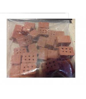 Pack 140 gramos de medios ladrillos miniatura construcción maquetas. CUIT 3906